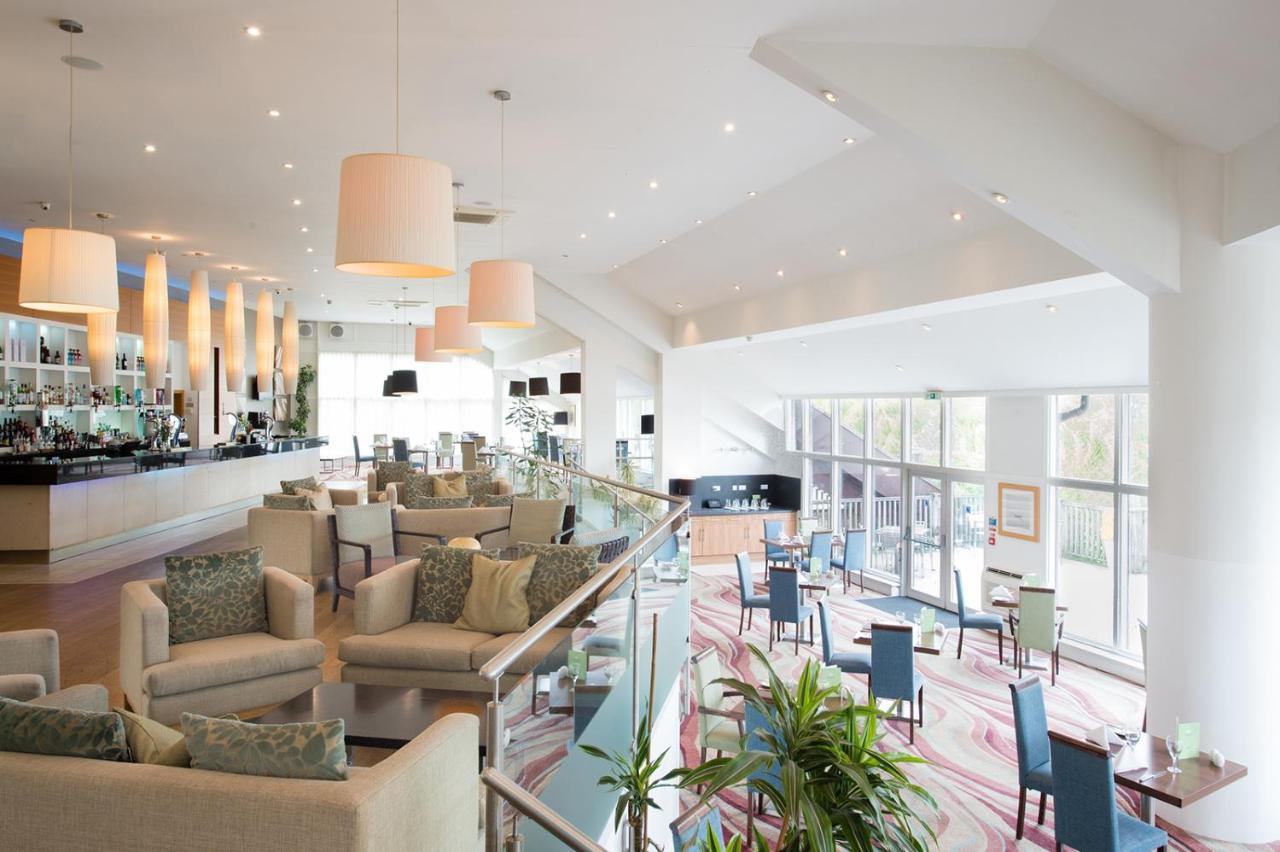 Lakeside Park Hotel & Spa Fishbourne  Extérieur photo