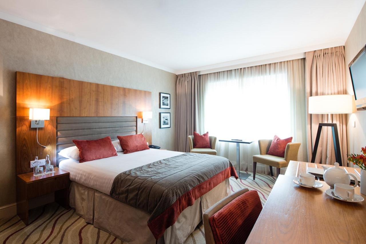 Lakeside Park Hotel & Spa Fishbourne  Extérieur photo