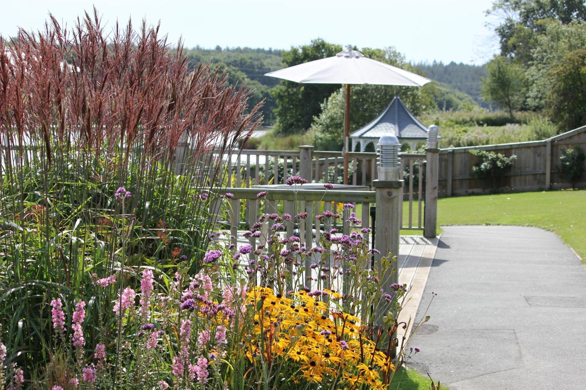 Lakeside Park Hotel & Spa Fishbourne  Extérieur photo