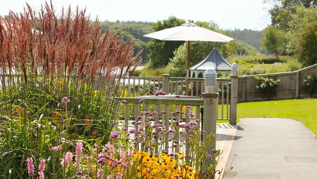 Lakeside Park Hotel & Spa Fishbourne  Extérieur photo